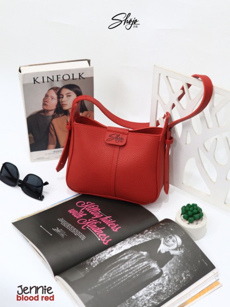 Moonzaya - JENNIE BAG BY SHOJO TAS SELEMPANG WANITA JENNIE BLOOD RED