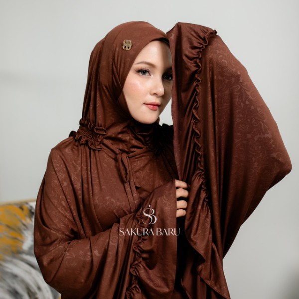 Sakura Baru X Celine Evangelista - Mukena Jumbo Salsabila Smock Jaguar Strechy Motif All Size Dark Brown Floral