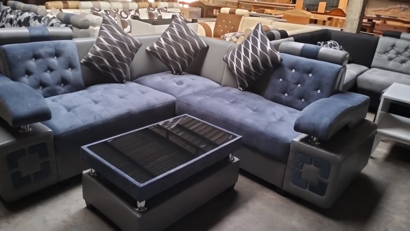 Sofa minimalis