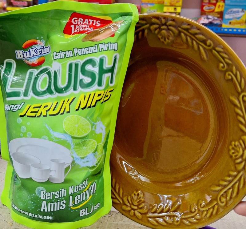 Liquish cair cuci piring 625ml GRATIS piring CANTIK