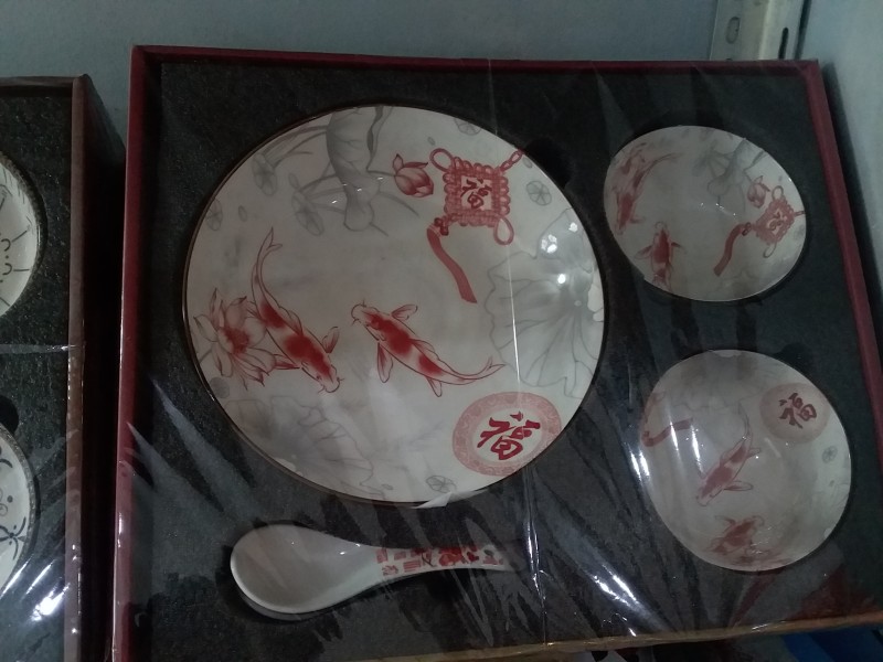 hampers mangkuk + piring