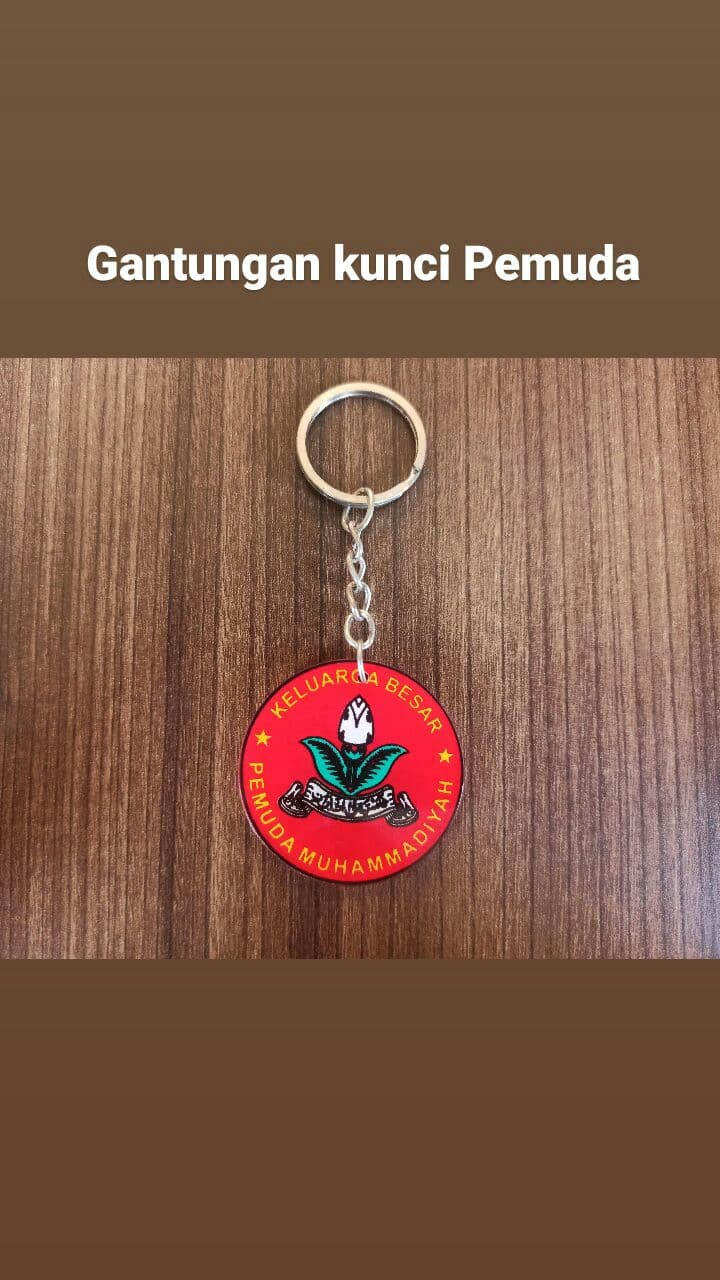 Gantungan Kunci Pemuda