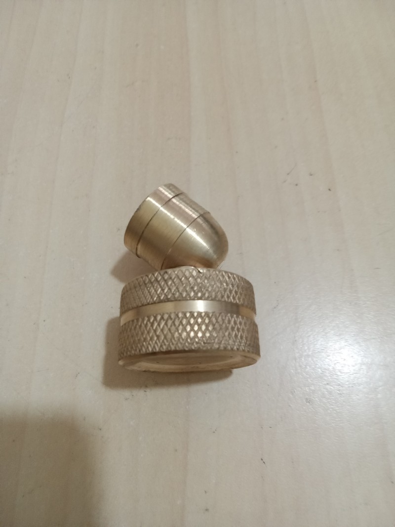 Sepuer tang kuningan