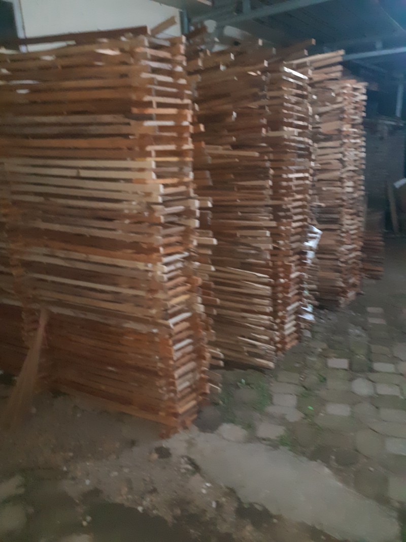 Bingkai karangan bunga