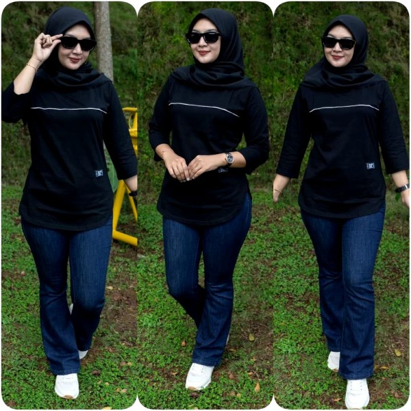 Setelan Kaos dan Rok